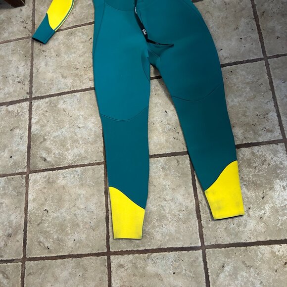 Hevto Ladies Wetsuit Surfing/Snorkeling/Swimming Size S Neon Yellow/Teal - Picture 6 of 7